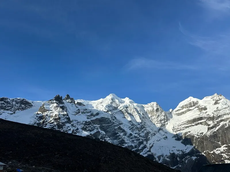 Mera Peak or Island Peak: Which one is to climb first?